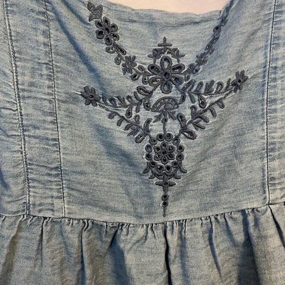 Old Navy Embroidered Blouse - Picture 4 of 6